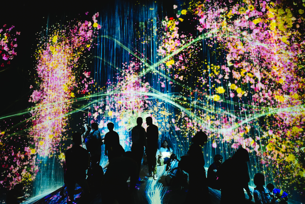 Urban Landscapes: Painting the City Sky with Digital Brushstrokes